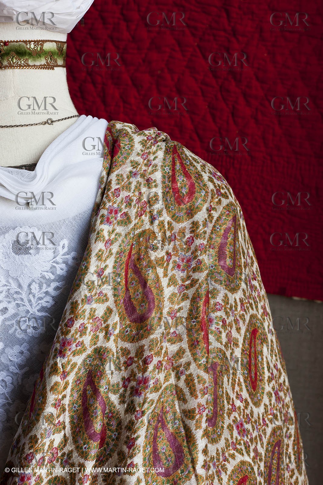 30 06 2011 - Toulon (FRA,83) - Villa Rosemaine - Indiennes sublimes exhibition