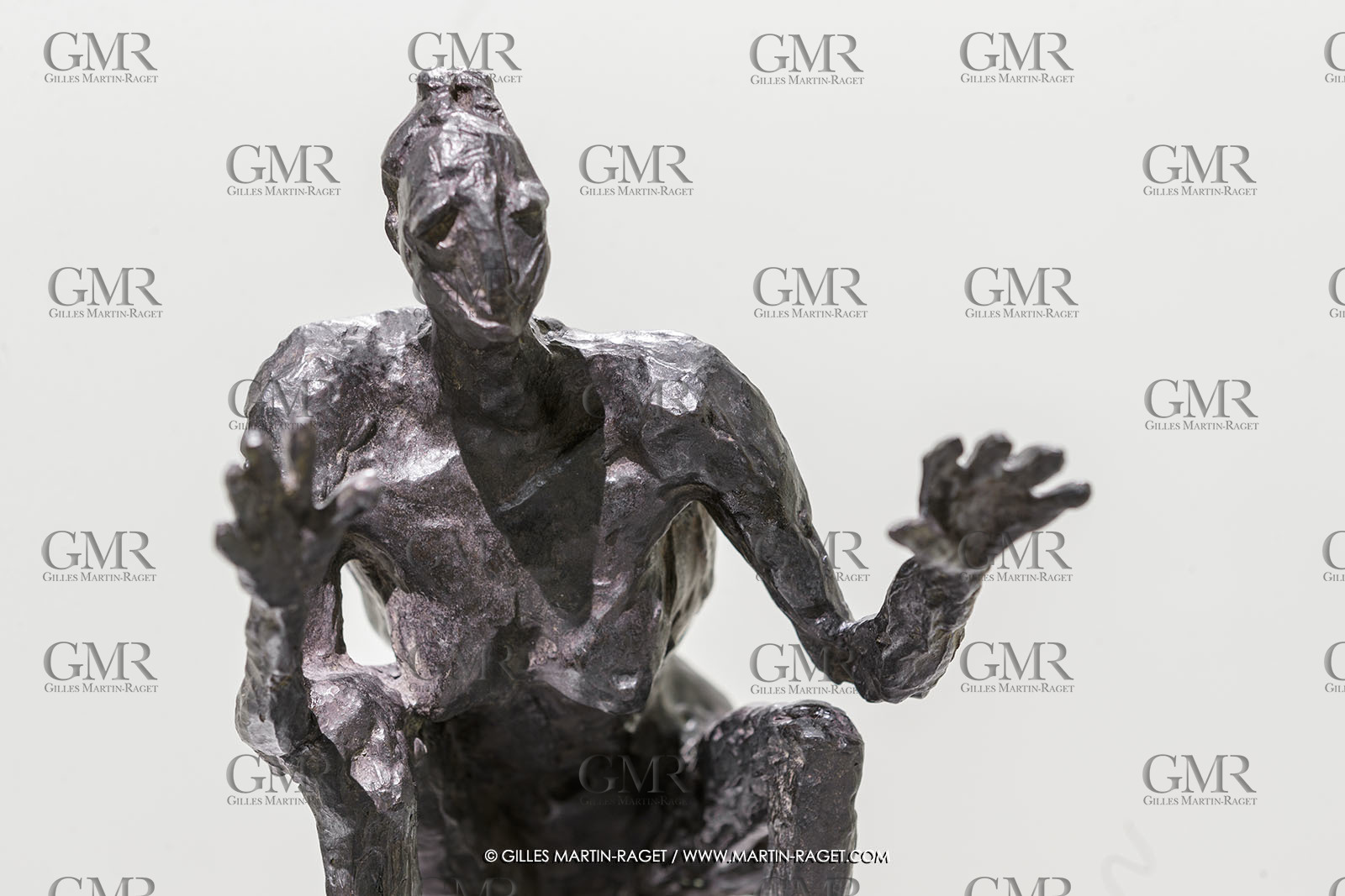 02 05 2023, Paris (FRA), oeuvre de Germaine Richier, Exposition Centre Pompidou 2023, La Sauterelle, petite, 1944, Bronze patiné foncé, Epreuve Ville de Mudaison, Fondeur : L. Thinot, Paris, 25 x 23 x 33 cm, Mairie de Mudaison, Mudaison