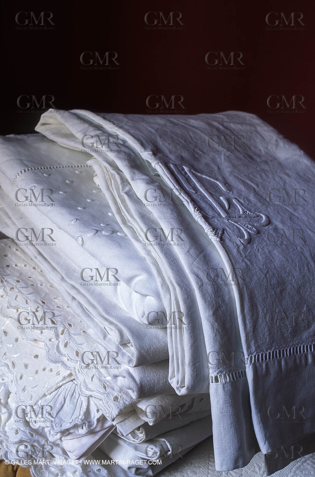 Bouches du Rhône, (FRA,13), Household linen