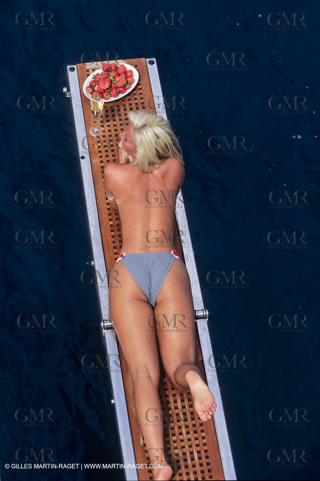 Sailing, cruising, women onboard