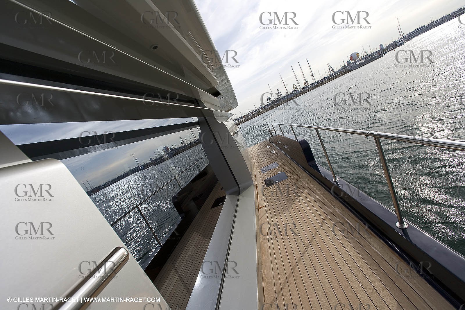 11 06 2007 - Valencia (Spain) - Super Yacht Catamaran Bradley, Gilles Vaton design built by H2X in la Ciotat (France)