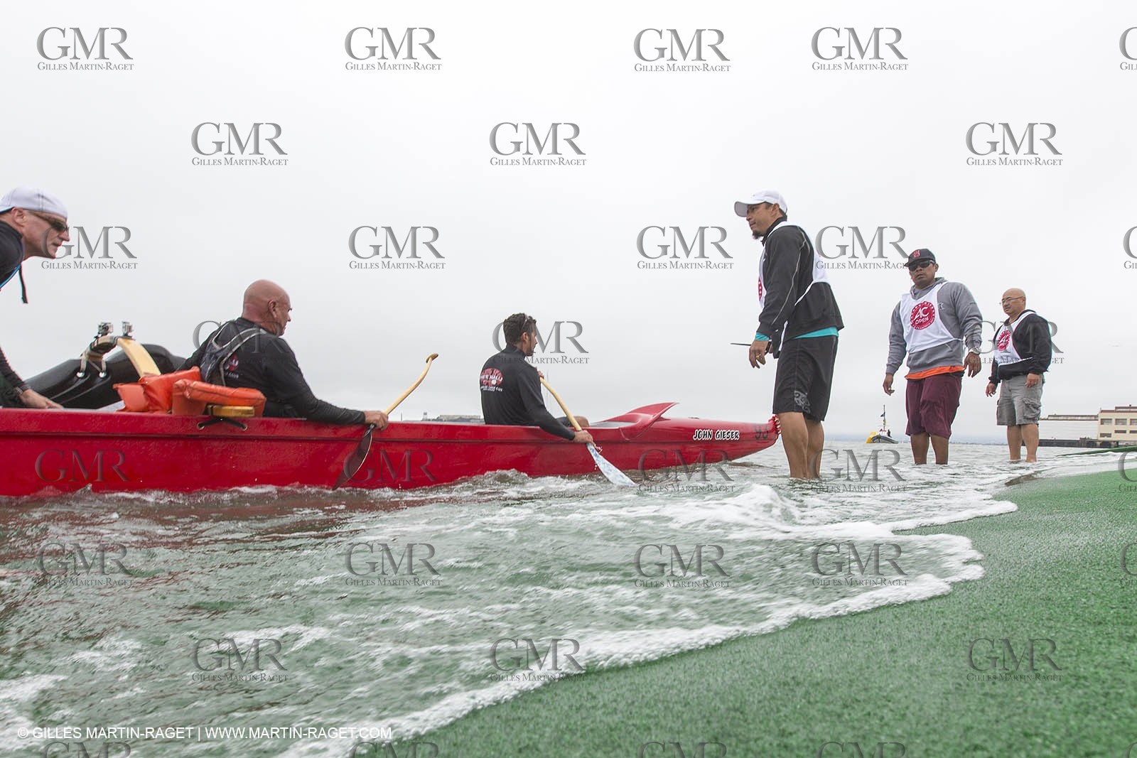 10 08 2013 - San Francisco (USA,CA) - 34th America's Cup - AC Open - Outrigger Canoe Races et Hula Danceperformance at Marina Green Village