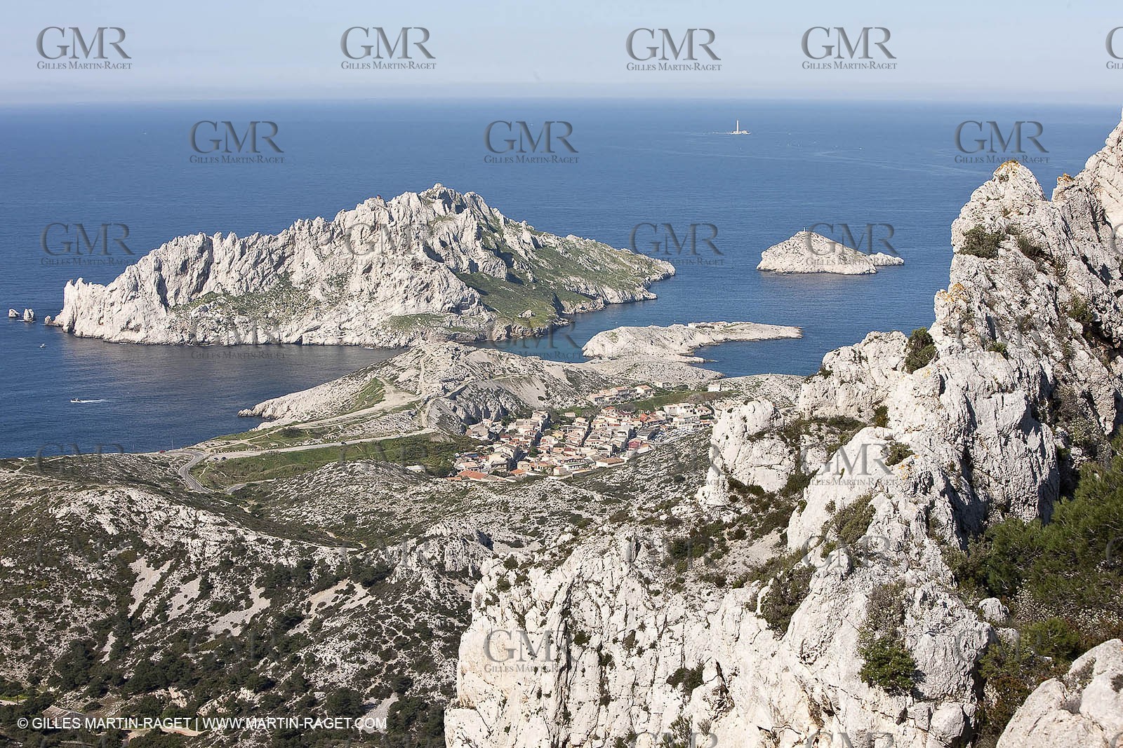 18 04 2009 - Marseille (FRA, 13) - Les Calanques - Cape Croisette and Les Goudes from the caves