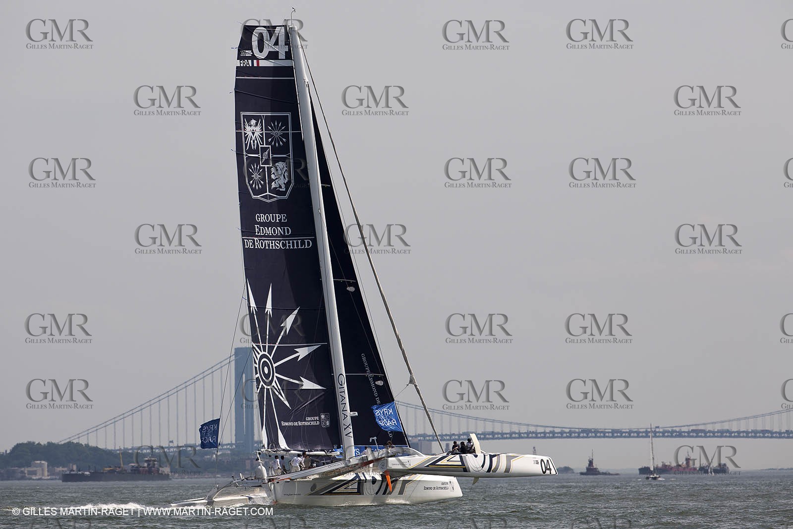 05 07 2012 - New York (USA) - Ocean Krys Race - Speed runs in fornt of NY city
