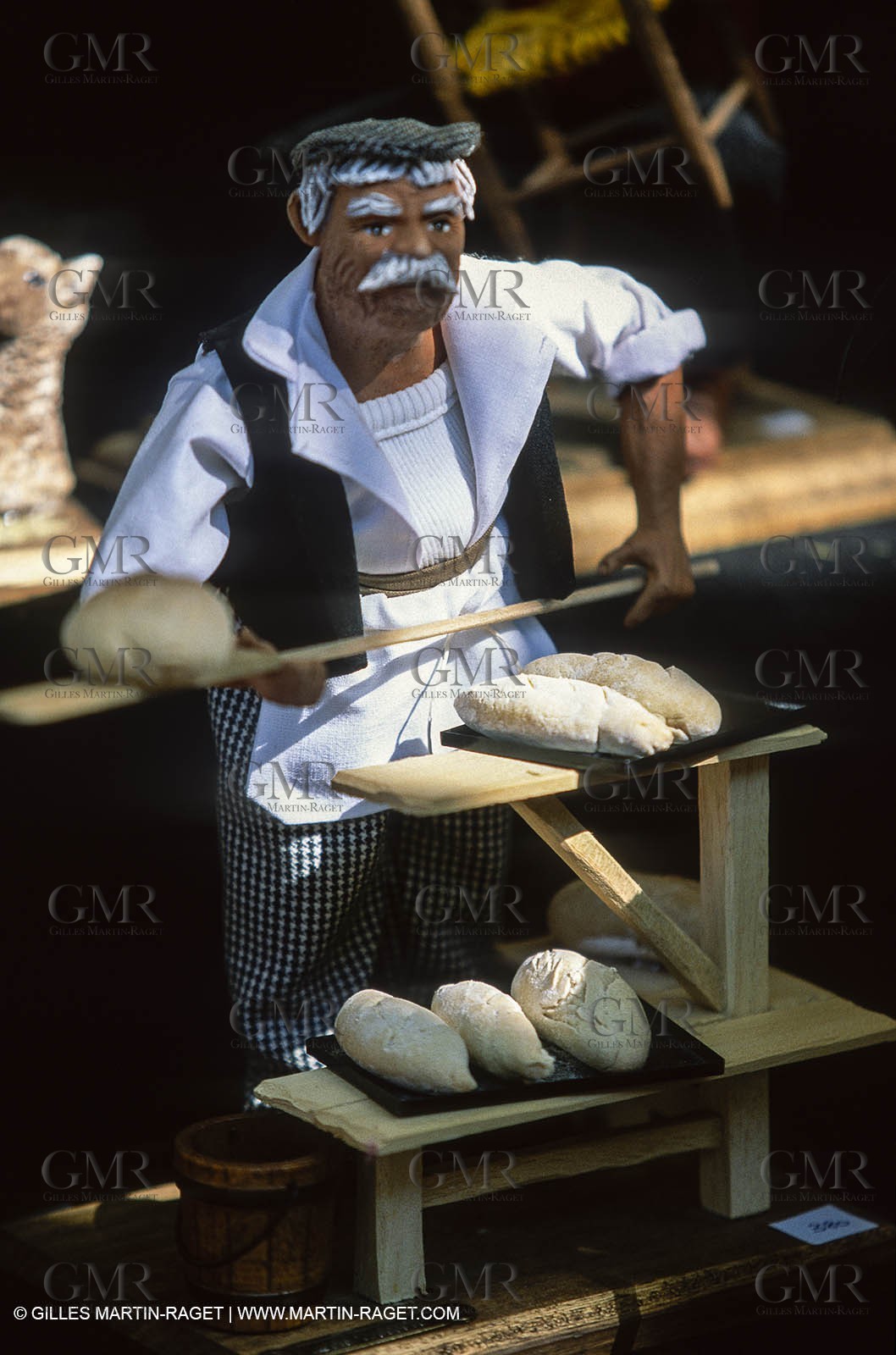 Baux de Provence, Cribs making