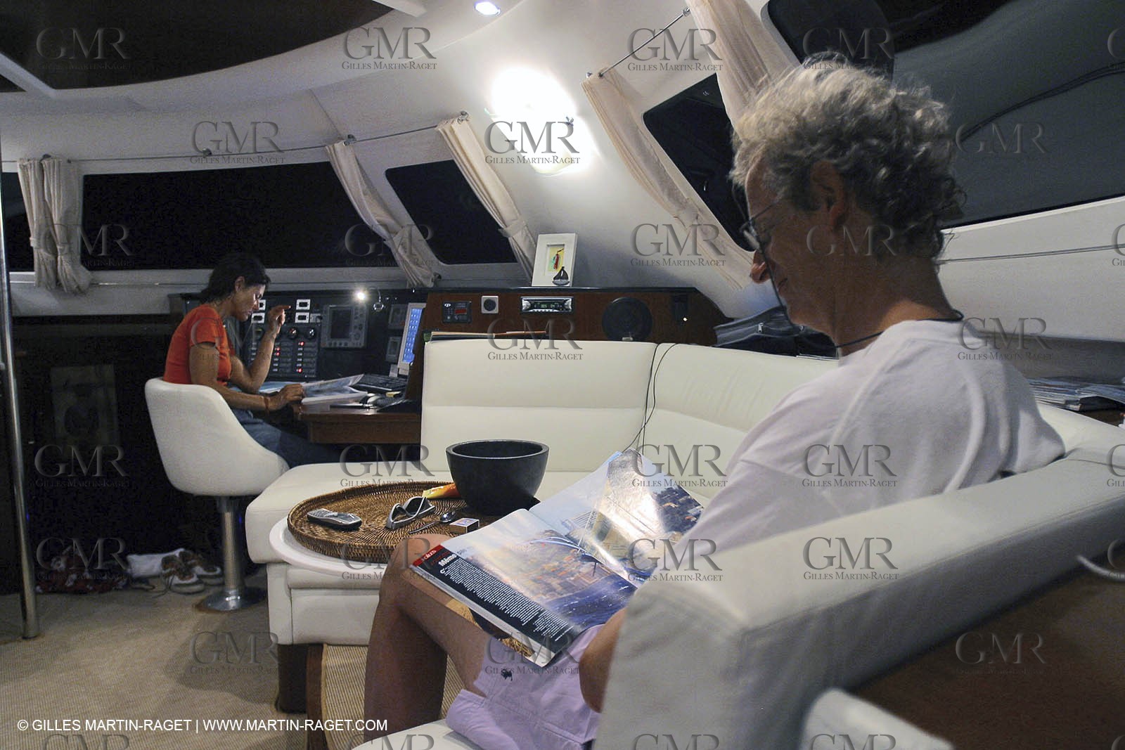 Cruising - People - Doing nothing