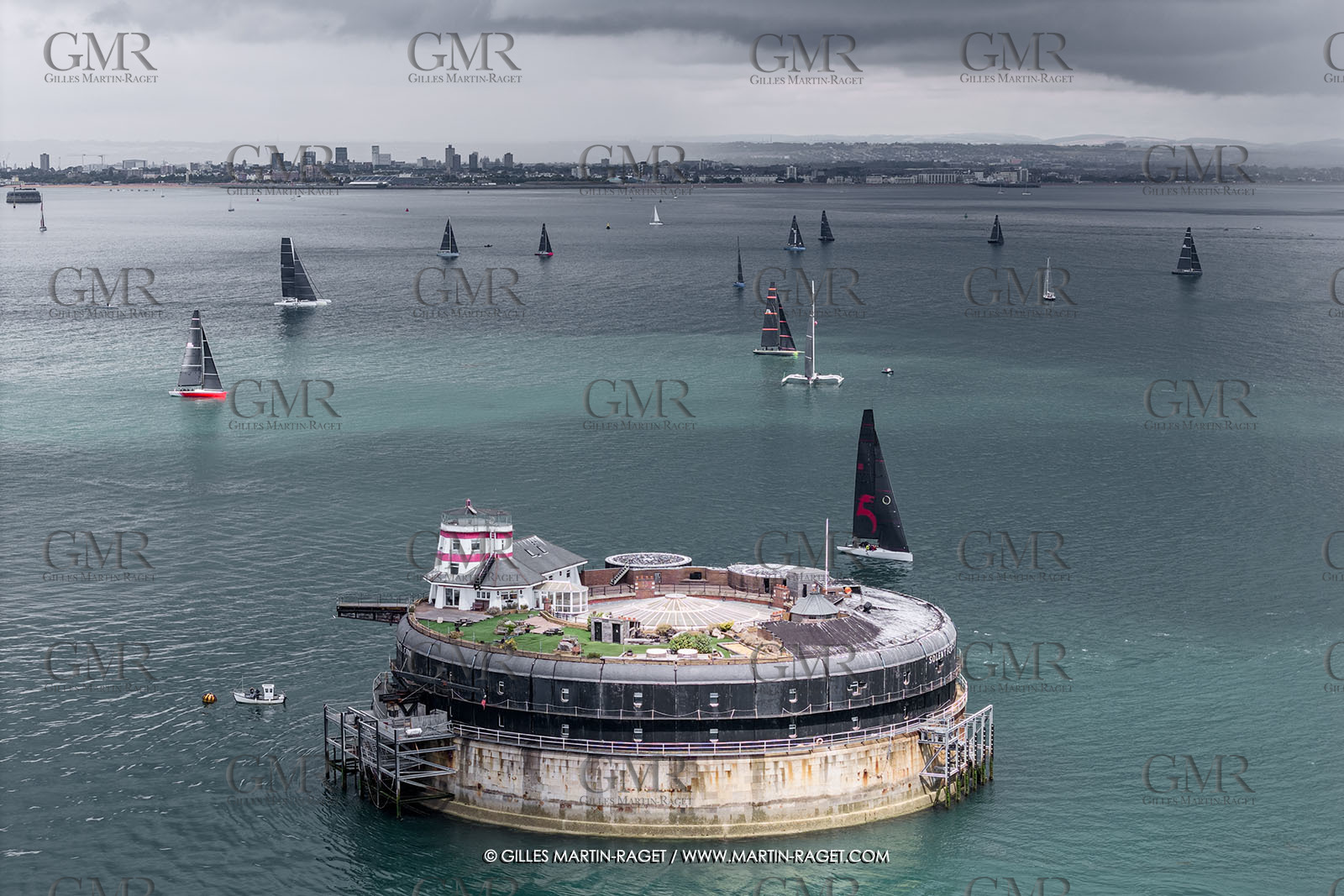 19 07 2025, Cowes (UK, IOW), Admiral's Cup 2025, Channel Race Start