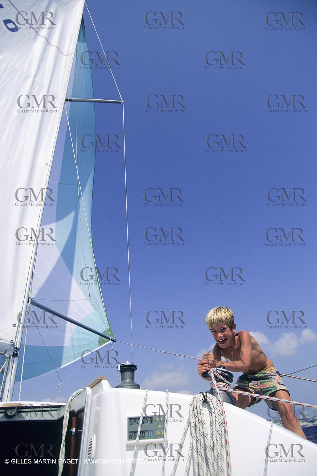 Sailing, cruising, children onboard