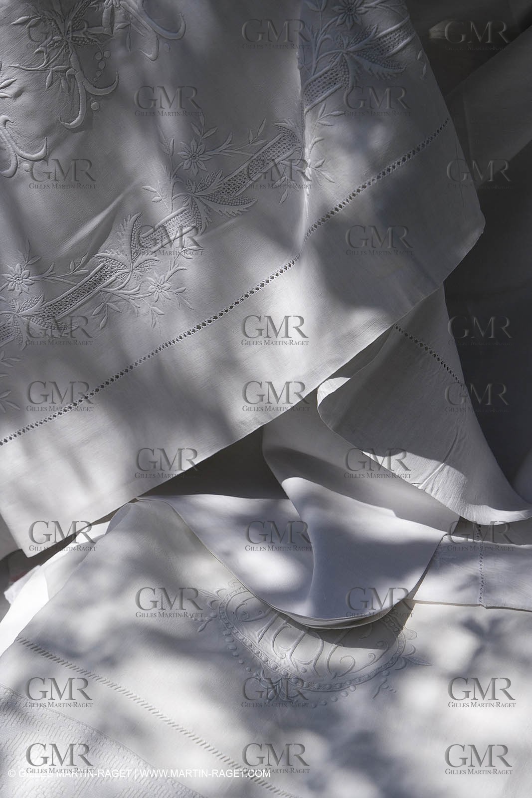 Vallon raget, nice household linen