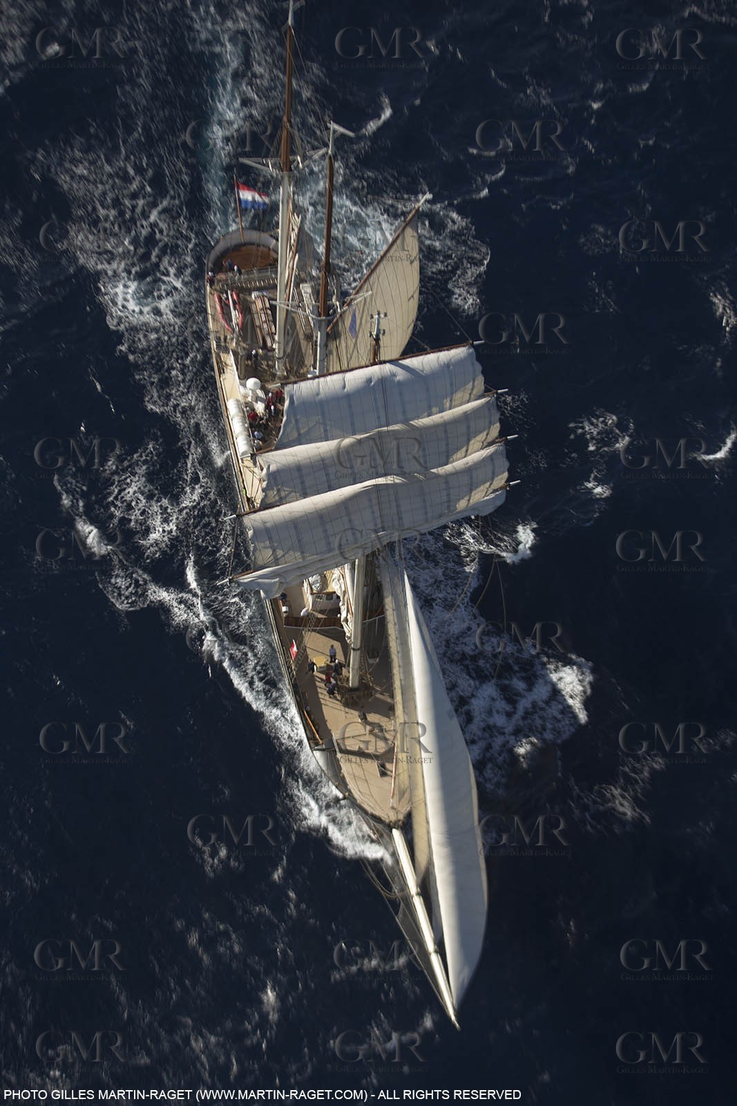 30 09 2013 - Toulon (FRA,83) - Toulon Voiles de Légende - Start towards La Spezia - Royal Elena