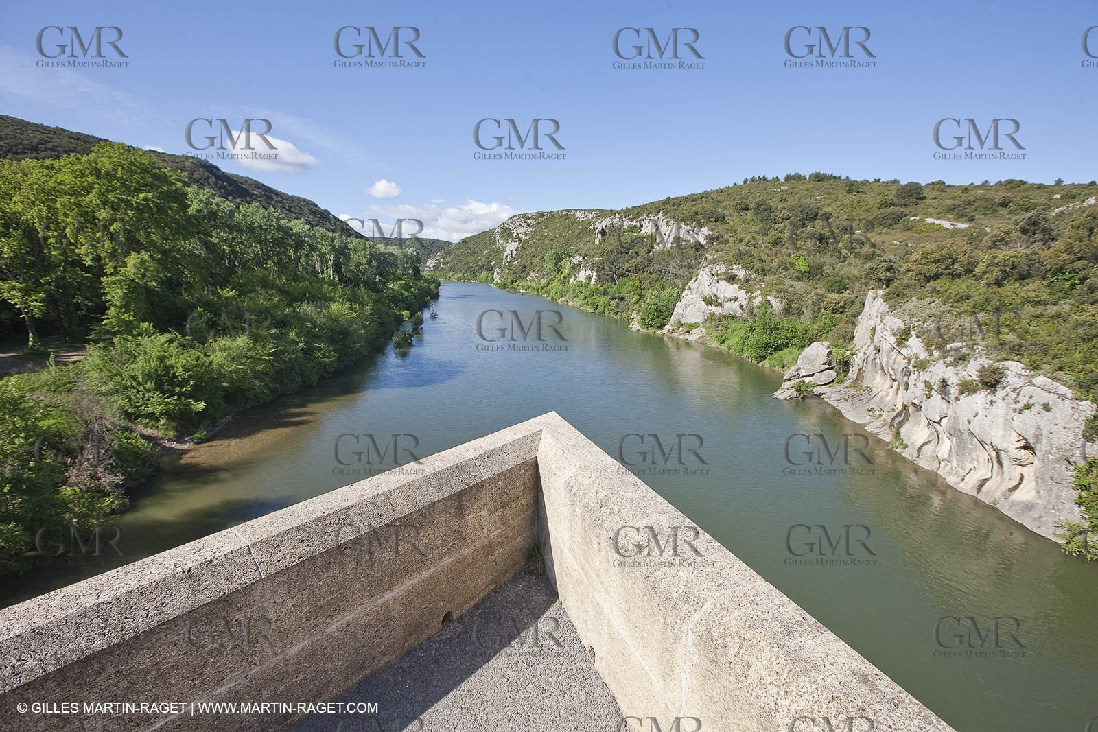 28 04 2009 - Ste Anastasie (FRA, 30) - Atlas Nîmes Métropole -  2009 campaign - Saint Nicolas bridge