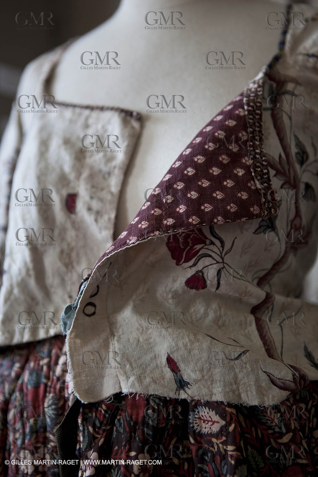 30 06 2011 - Toulon (FRA,83) - Villa Rosemaine - Indiennes sublimes exhibition