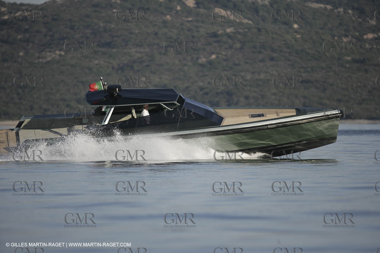 16 07 2007 - Portisco (Italie, Sardaigne) - Wally Power 47, 2007 version