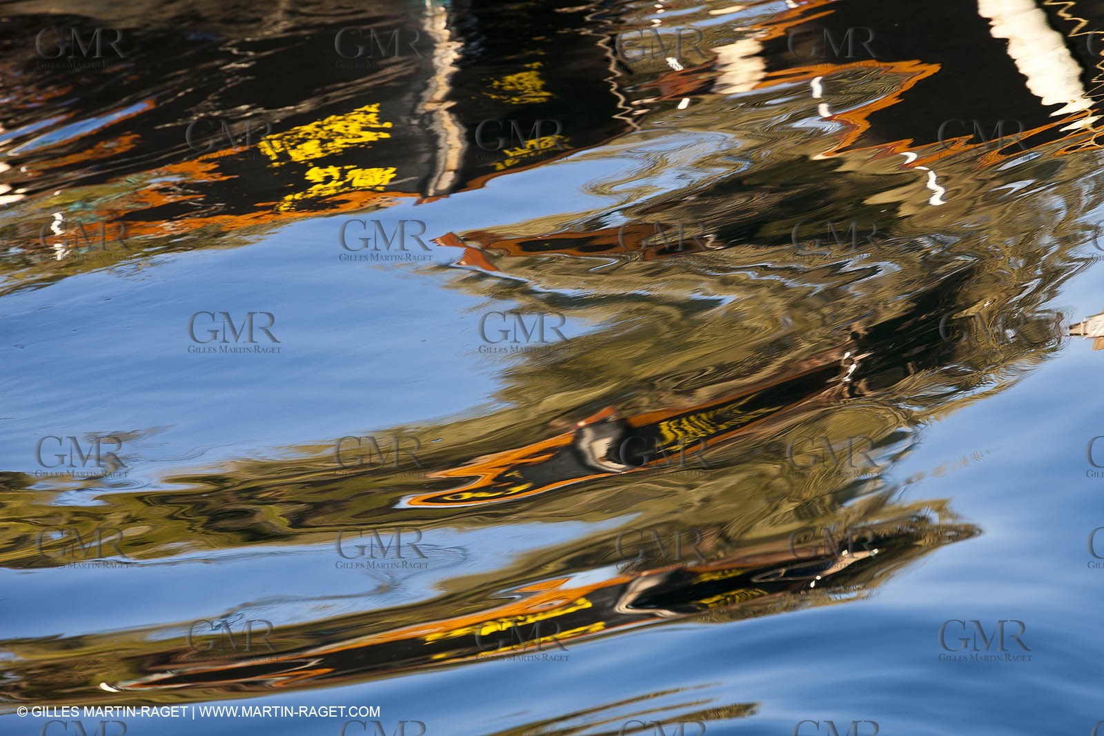 14 03 2012 - Martigues (FRA,13) - neighborhood Le Miroir (the mirror)