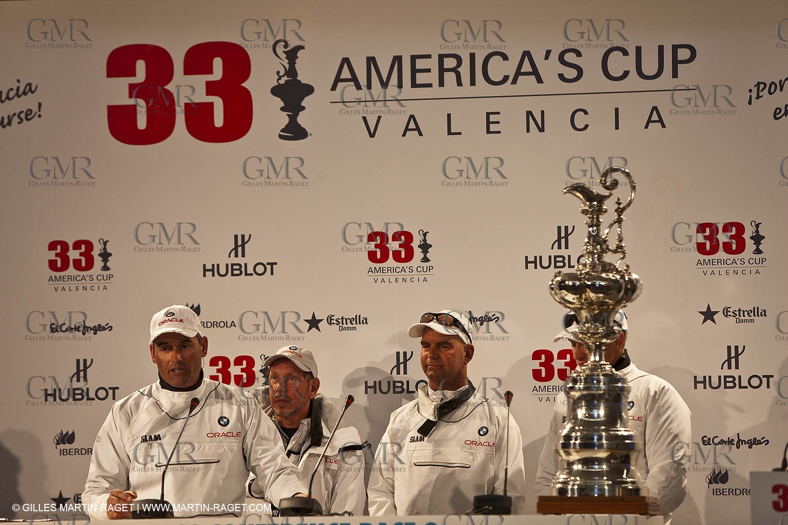 14 02 2010 - Valencia (ESP) - 33rd America's Cup - BMW ORACLE Racing - Race 2