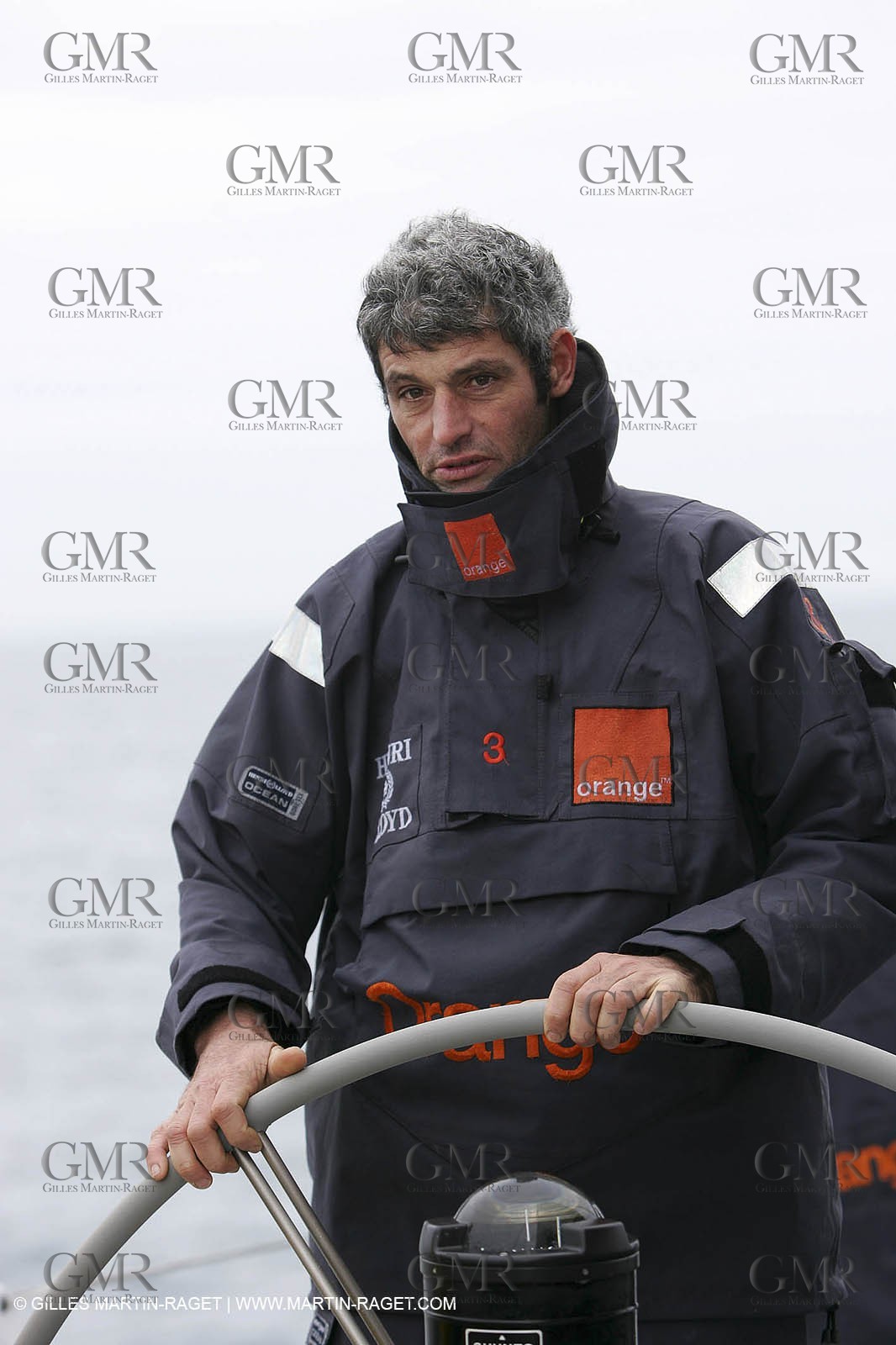 Trophée Jules Verne - Lorient - 30 12 04 - Orange II - Entraînement - A bord Sébastien Audigane