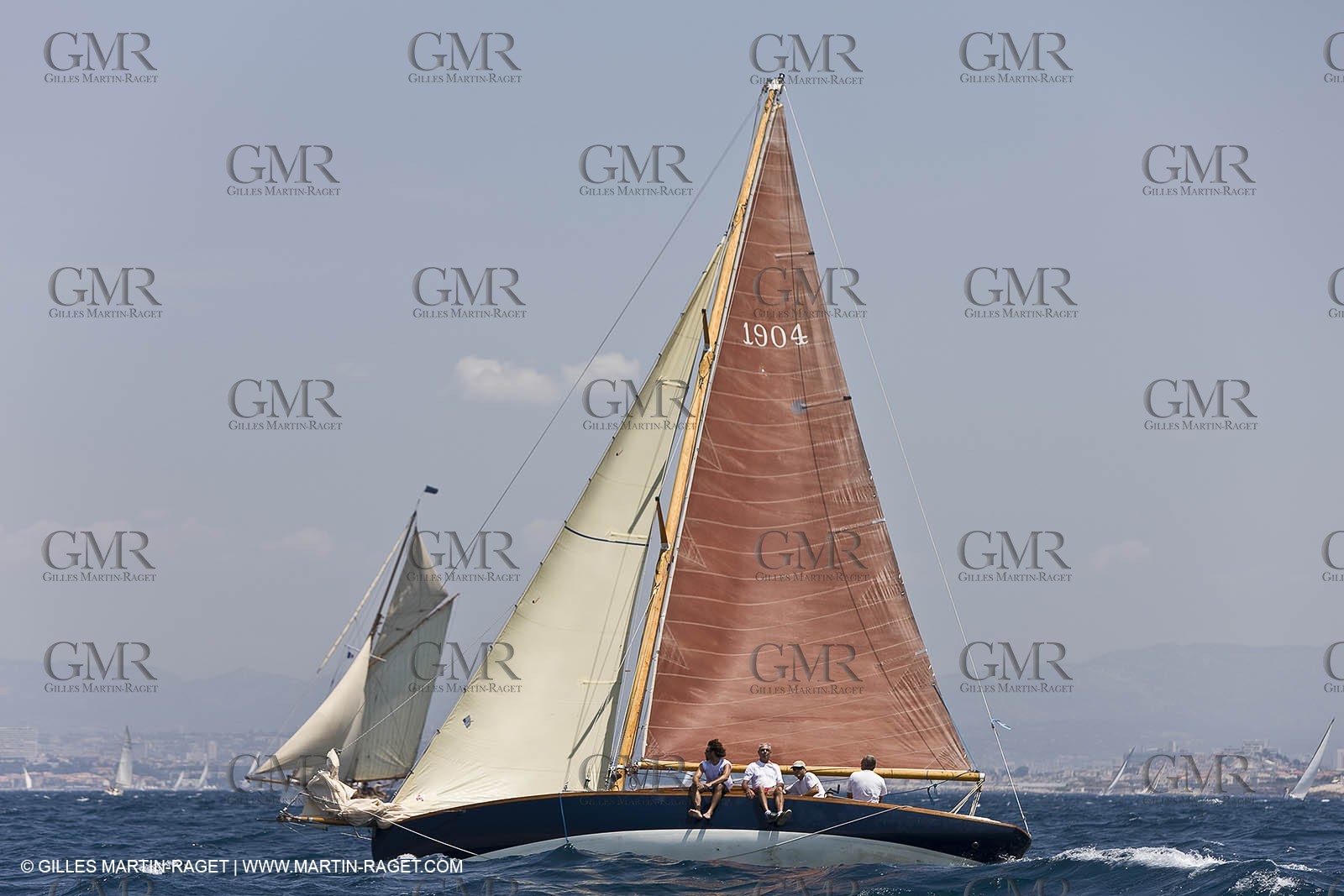 Sailing, Classic yachts, Voiles Vieux Port 2009, Marseille (FRA)
