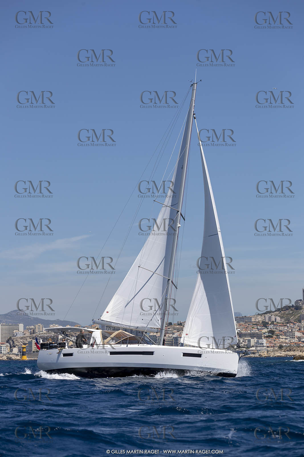 12 06 2019, Marseille (FRA,13), Jeanneau Sun Loft 47