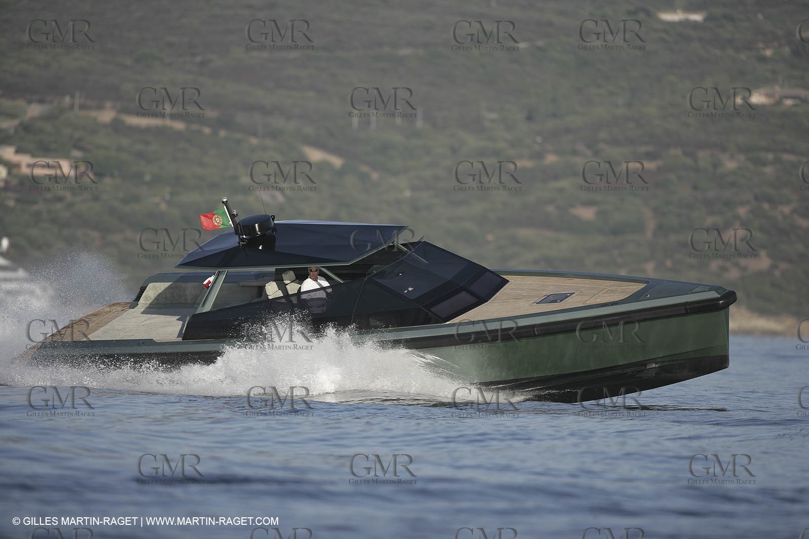 16 07 2007 - Portisco (Italie, Sardaigne) - Wally Power 47, 2007 version