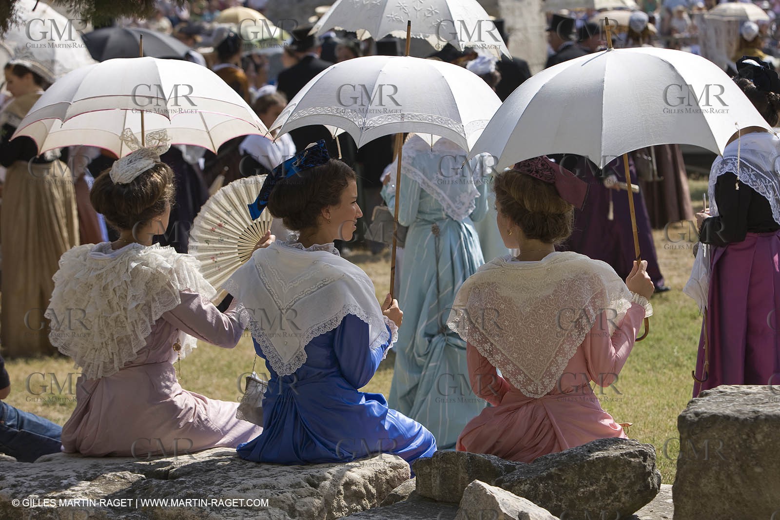 06 07 08 - Arles (FRA, 13) - Traditional costume of Arles fest