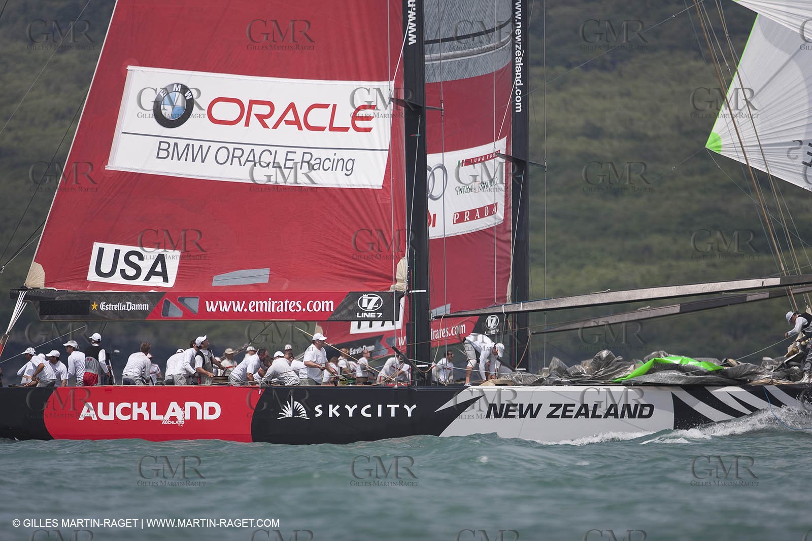 11 02 2009 - Auckland (NZL) -  Louis Vuitton Pacific Series -  Racing Day 11 - sail off