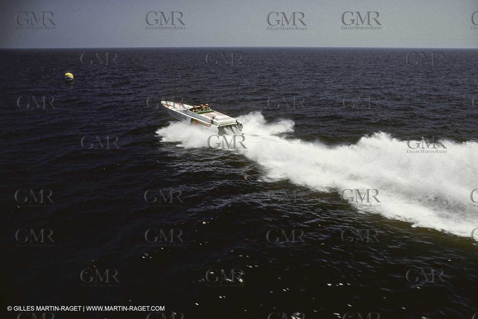 Powerboating, offshore racing