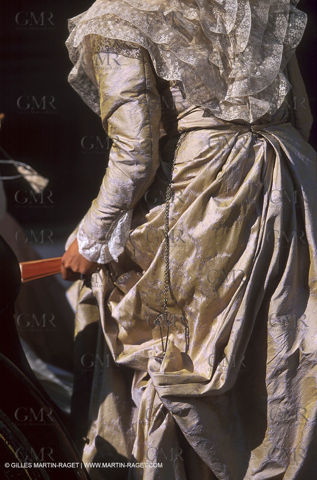 Women of Arles in traditional costume