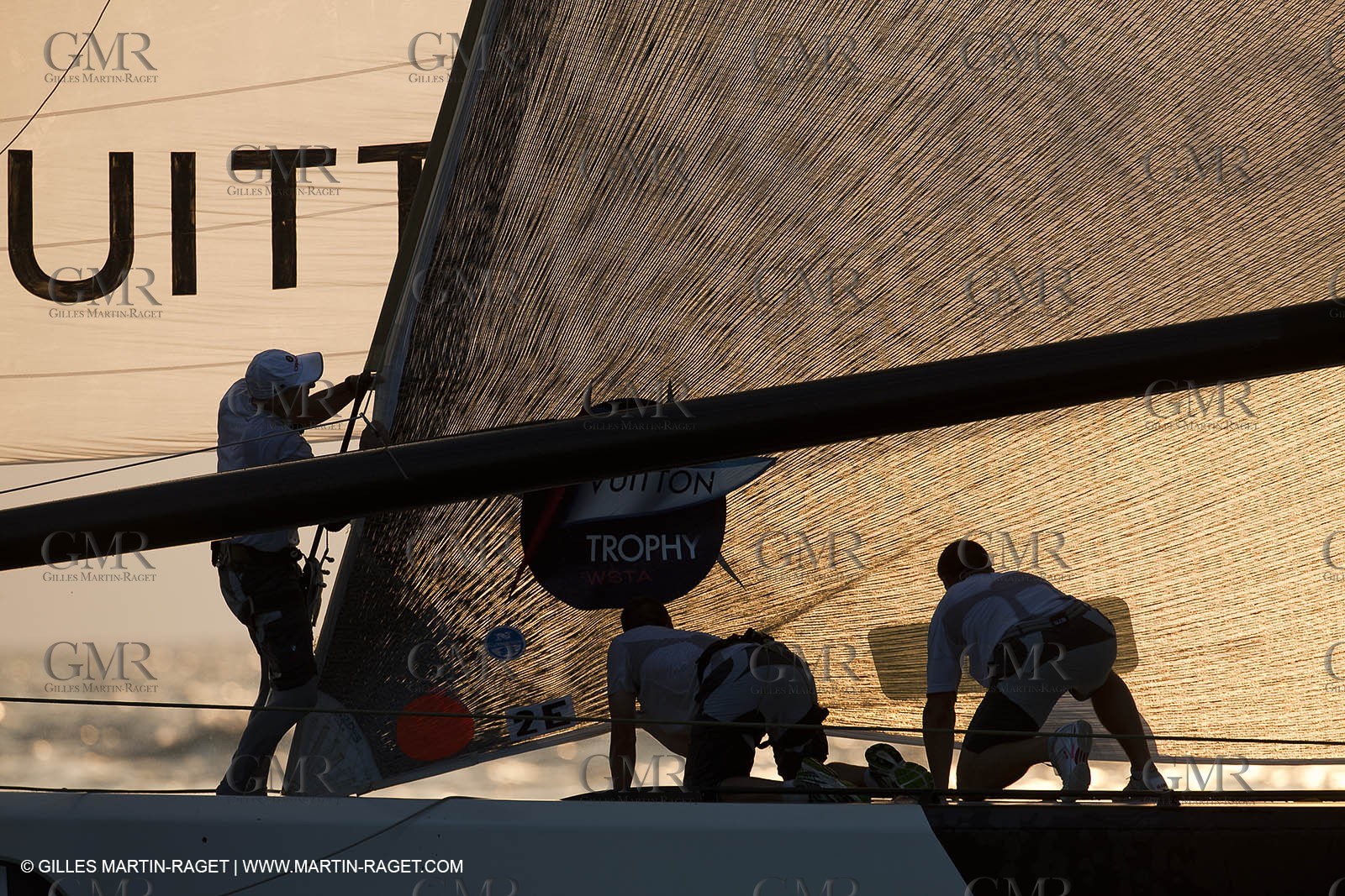 14 11 2010 - Dubai (UAE) - Dubai Louis Vuitton Trophy -  BMW ORACLE Racing - Training - Race Day 1