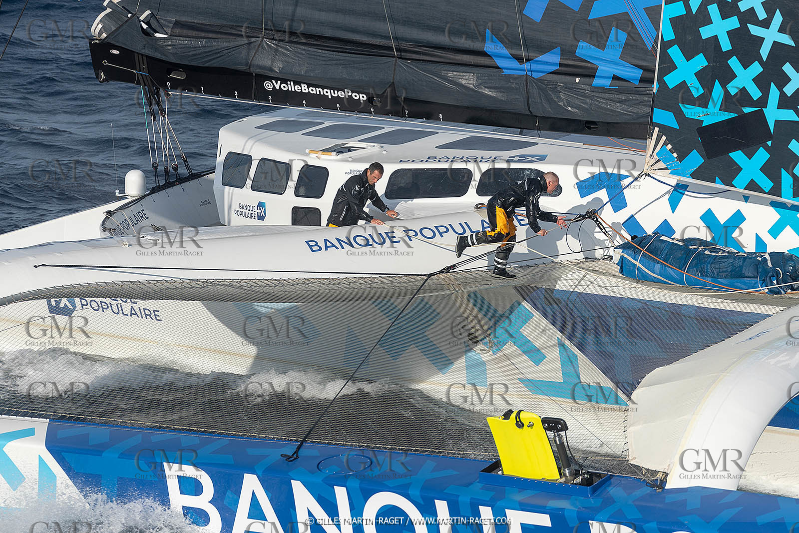 Banque Populaire devant Marseille