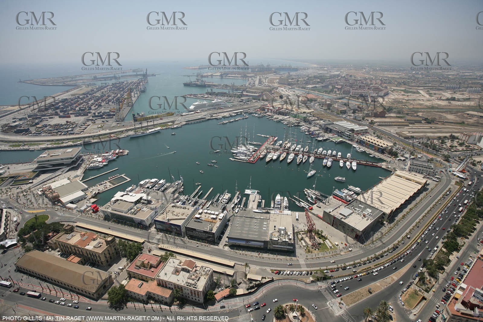 2' 06 2007-Valencia (Spain)- 32nd America's Cup - Final Match - Day 2