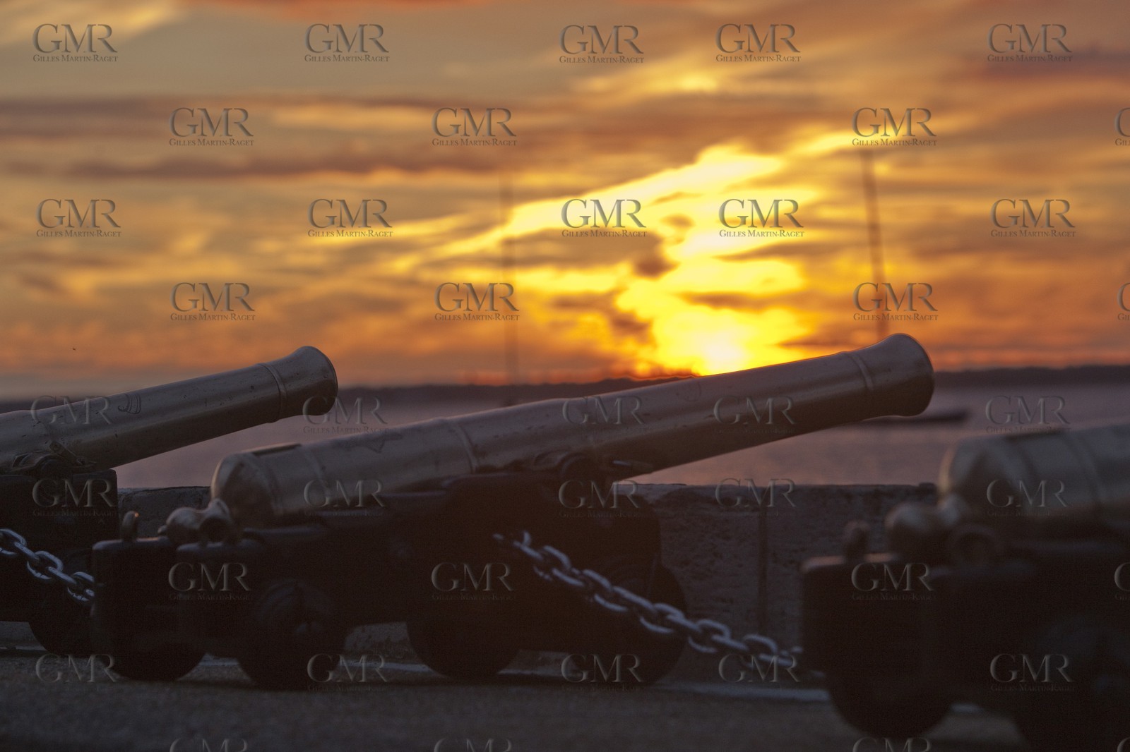 03 08 2010 - Cowes (UK, IOW) - The 1851 Cup -  BMW ORACLE Racing - Day 1.