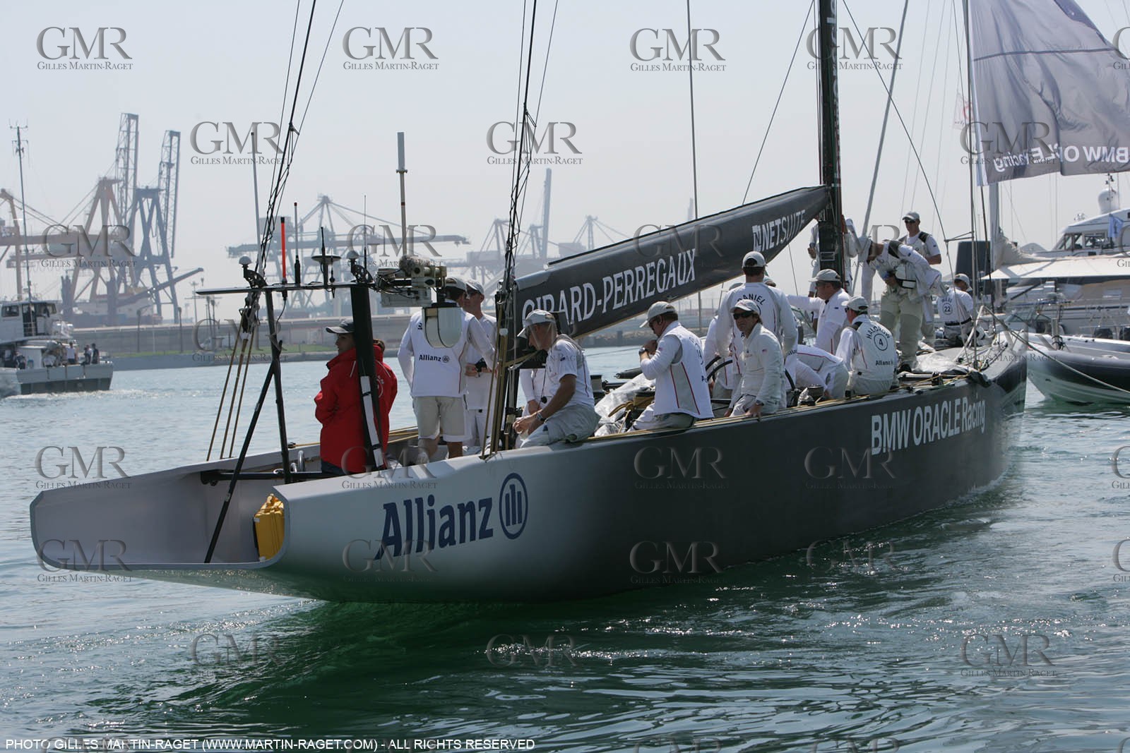 17 04 2007-Valencia (Spain)- 32nd America's Cup - Louis Vuitton Cup - RR1 - DAY 2 - BMW ORACLE Racing - Spanish Top Model Laura Ponte 18th man onboard USA 98 for inaugural Louis Vuitton Cup race