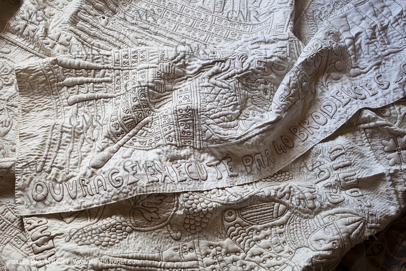 December 2009 - Boutis