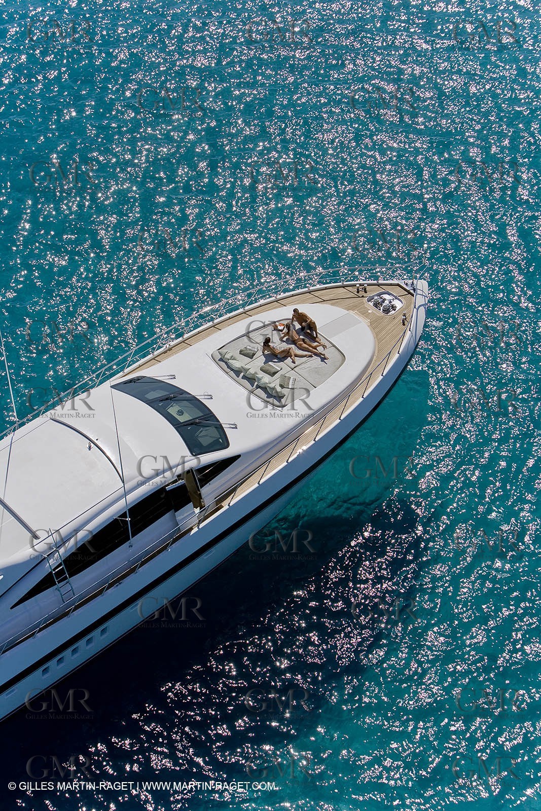 06 09 2007 - Saint Tropez (FRA, 83) - Superyachts - Motoryachts - Mangusta 92 Triple Fun in Saint Tropez - Mooring at Club 55 at Pampelonne Beach