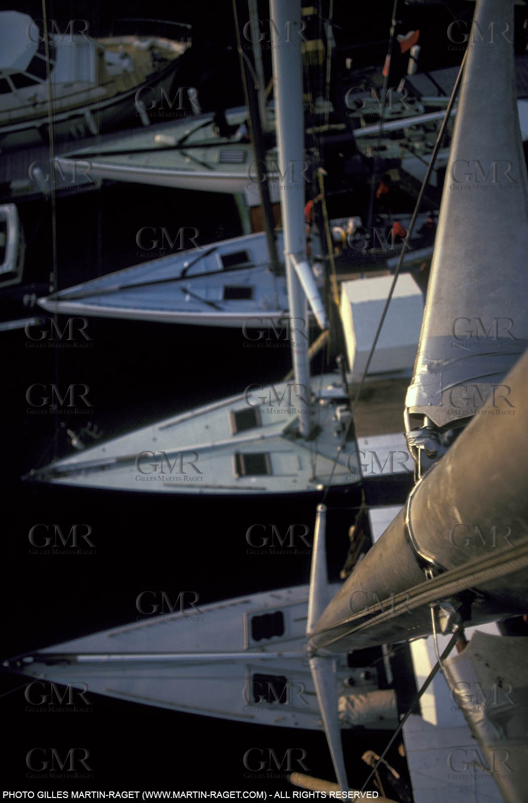 Newport 1983, France III, Azzurra, Challenge 12 , Australia II under the same lift