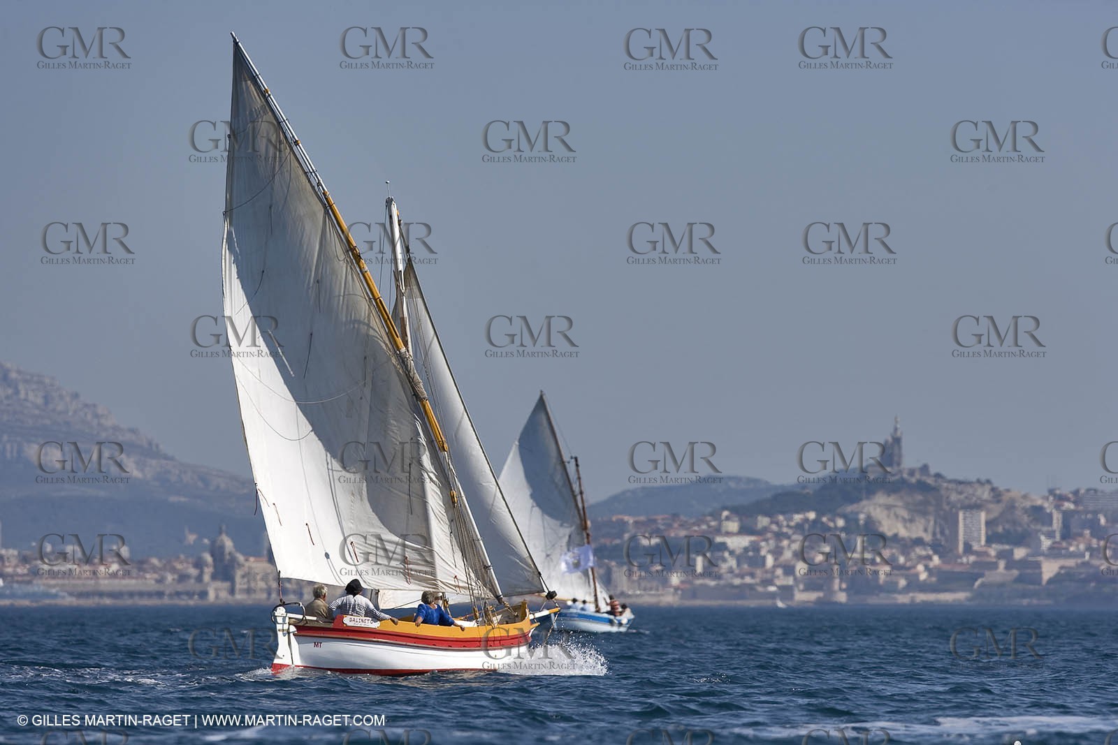 1 09 2007 - Marseille (FRA, 13) - Latin rigs in l'Estaque (Marseille north bay village)