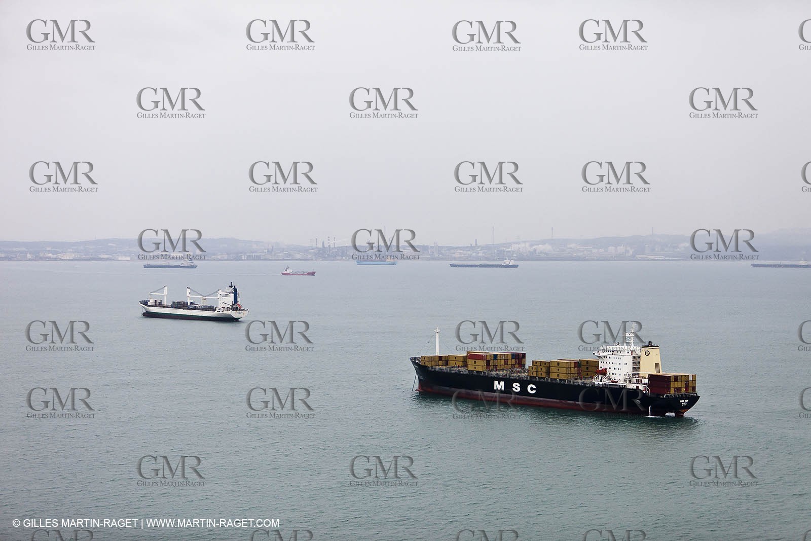 01-11-2010 - FOS (FRA,13) - Grêve du Port Autonome de Marseille - 01 11 2010 - FOS (FRA,13) Commercial Port on strike