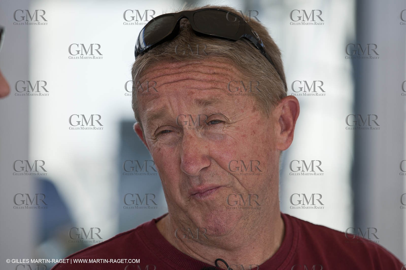 21 11 2010 - Dubai (UAE) - Dubai Louis Vuitton Trophy -  - Day off - James Spithill and Peter Lester go paragliding