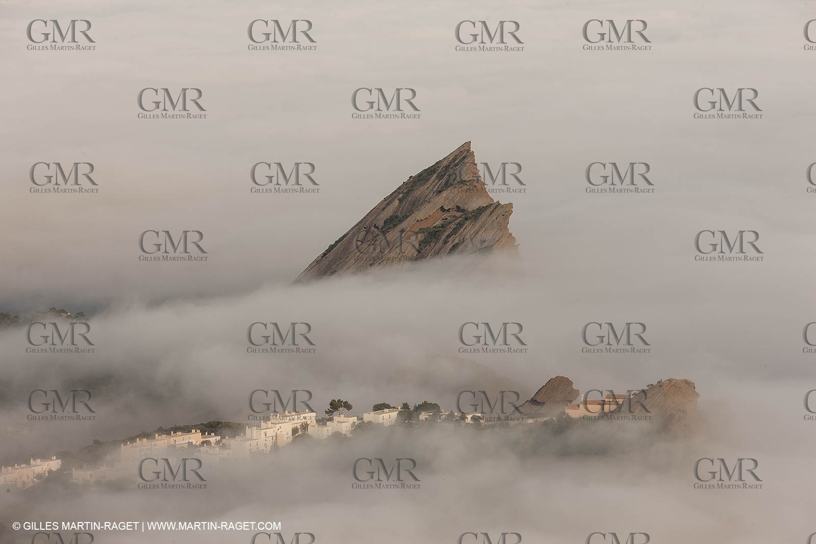 18 07 2012 - La Ciotat (FRA ) - Unusual foggy conditions