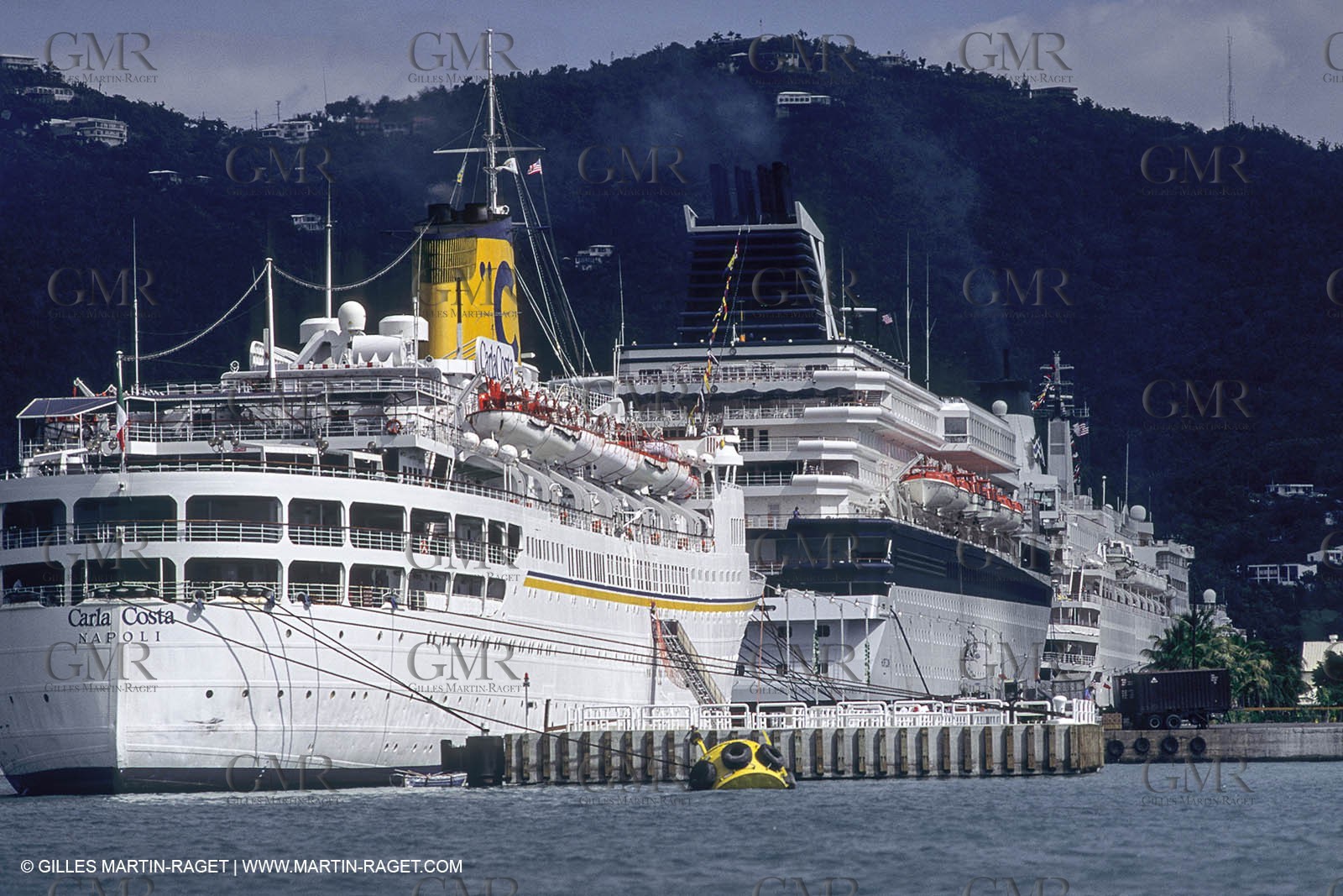 Paquebots, liners, cruise ships